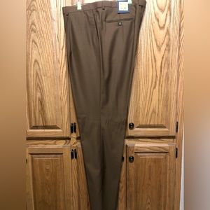Angelo Rossi men's slacks NWT 45 inch waist brown